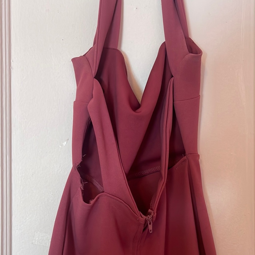 Beautiful dress with colors between pink and purple!